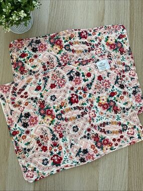 Vera Bradley Pink Floral Quilted Placemat Set